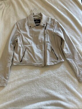 Hollister Women's Light Cream Asymmetrical Moto Jacket